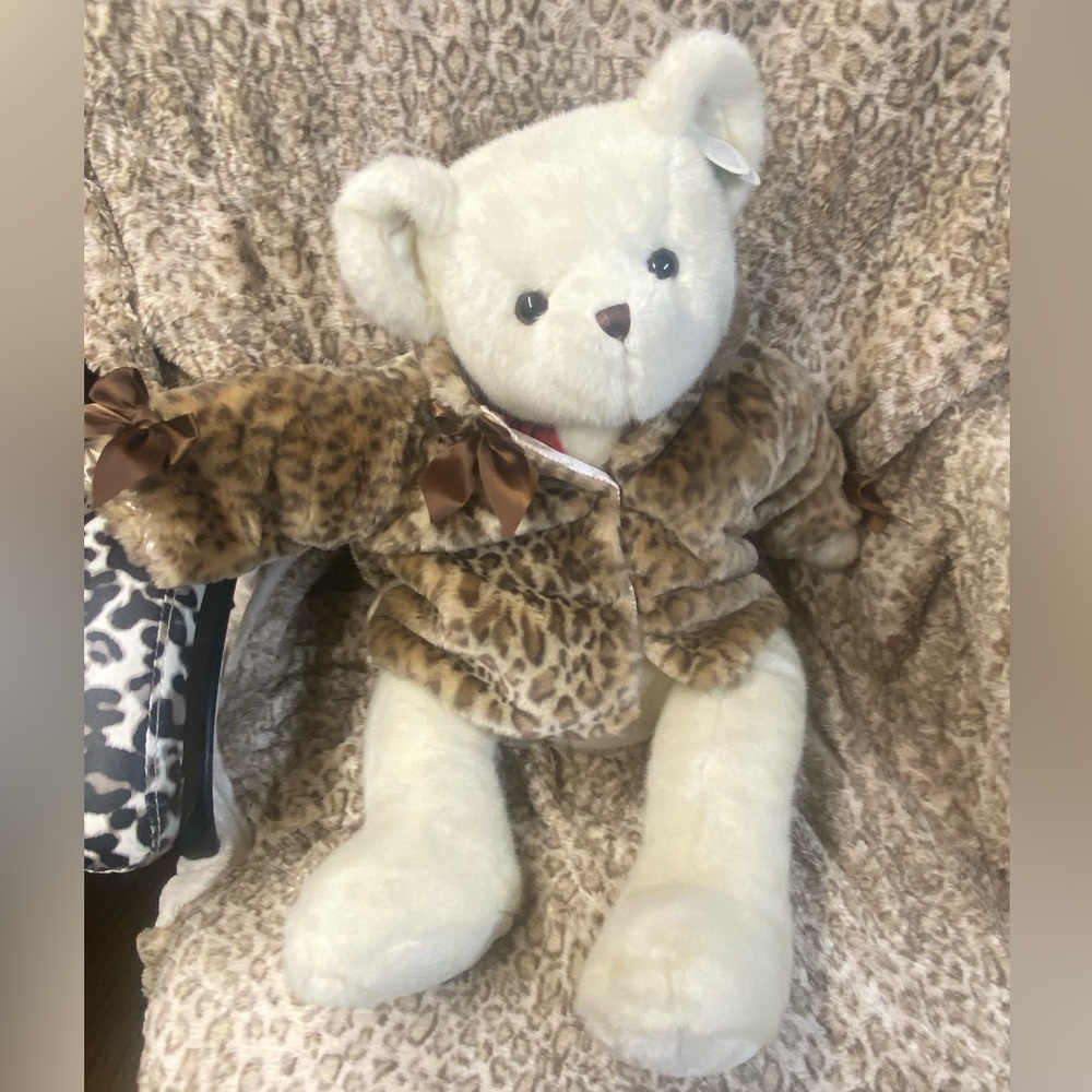Large Bearington bear